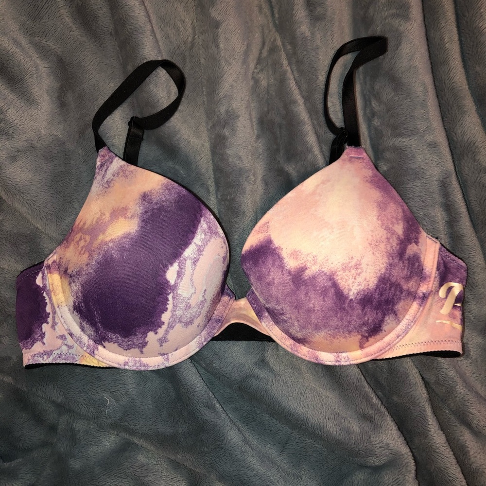 PINK VS Wear Everywhere Push Up